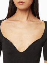 Charger l&#39;image dans la galerie, Heart neckline flared dress in black - Nina Ricci
