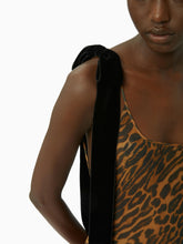 Charger l&#39;image dans la galerie, Long silk dress in leopard - Nina Ricci
