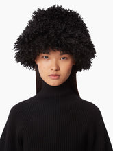 Charger l&#39;image dans la galerie, FAUX FUR BUCKET HAT IN BLACK - Nina Ricci
