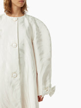 Charger l&#39;image dans la galerie, Opera Coat With Cocoon Sleeves In White - Nina Ricci
