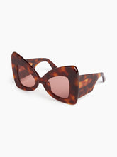 Load image into Gallery viewer, Precious butterfly shiny havana Sunglasses
