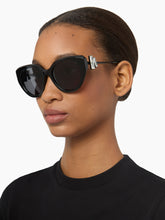 Load image into Gallery viewer, FULL MOON BUTTERFLY SUNGLASSES
