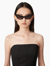 Load image into Gallery viewer, WAVES CAT-EYE BLACK - NINA RICCI
