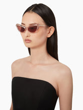 Load image into Gallery viewer, WAVES CAT-EYE TRANSPARENT - NINA RICCI
