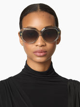 Load image into Gallery viewer, GROS-GRAIN OVERSIZE SUNGLASSES
