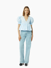 Load image into Gallery viewer, Babydoll top with ruched sleeves in light blue - Nina Ricci
