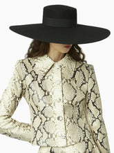 Cargar imagen en el visor de la galería, Felt cool capeline hat in black - Nina Ricci
