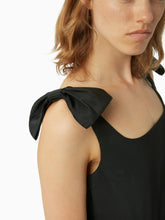 Load image into Gallery viewer, Peplum top in black - Nina Ricci
