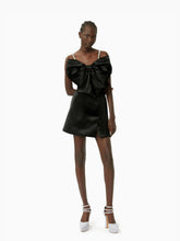 Charger l&#39;image dans la galerie, Mini a-line satin skirt in black - Nina Ricci
