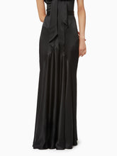 Charger l&#39;image dans la galerie, Long bias cut skirt in black - Nina Ricci
