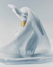 Charger et lire la vidéo dans la visionneuse de la Galerie, L'Air du Temps White Orchid Edition Eau de Parfum
